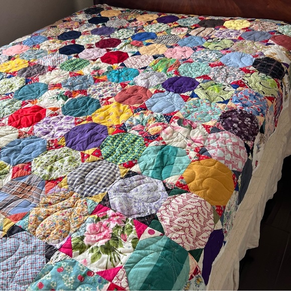 Vintage Patchwork Quilt – Handmade – 85” x 75” - Picture 4 of 12